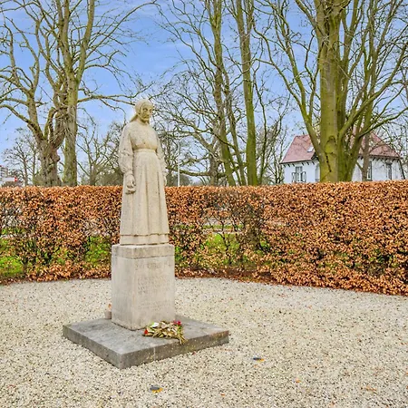 木屋 Louis Met Riante Tuin En 3 Slaapkamer 6p 皮滕