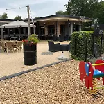 Louis Met Riante Tuin En 3 Slaapkamer 6p Alpstuga Putten