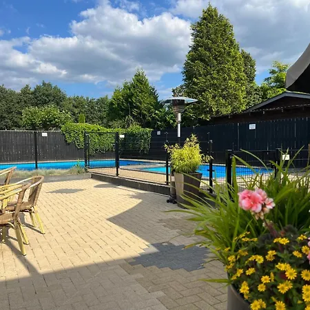 Louis Met Riante Tuin En 3 Slaapkamer 6p * Putten
