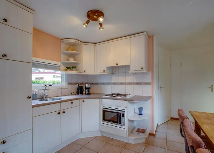 Chalet Louis Met Riante Tuin En 3 Slaapkamer 6p *